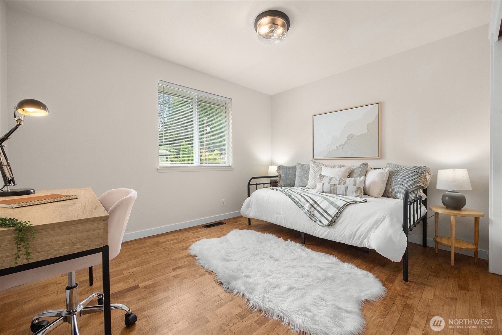 661 Birch Street Edmonds, WA 98020 - Photo 22 of 40 Gallery Image 22