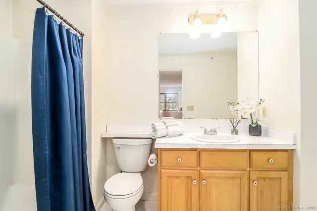 $3,585 | 633 Danbury Road, Unit 21, Ridgefield, CT 06877