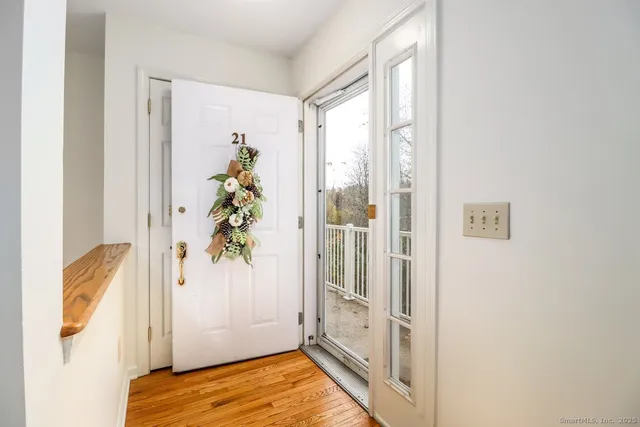 $3,585 | 633 Danbury Road, Unit 21, Ridgefield, CT 06877