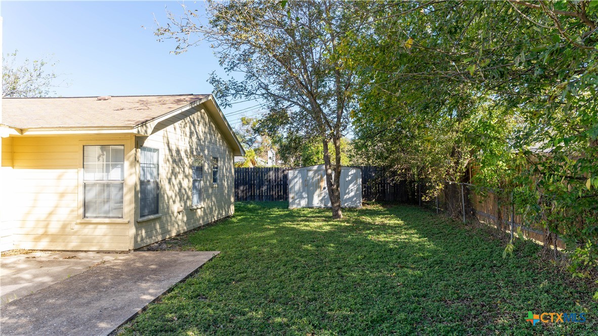 2402 Lazy Ridge Drive Killeen, TX 76543 - Photo 2 of 16 a view of a back yard