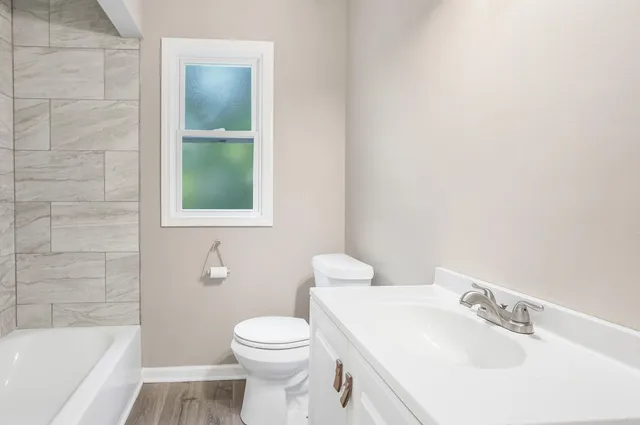 $275,000 | 6044 Davison Road, Burton, MI 48509