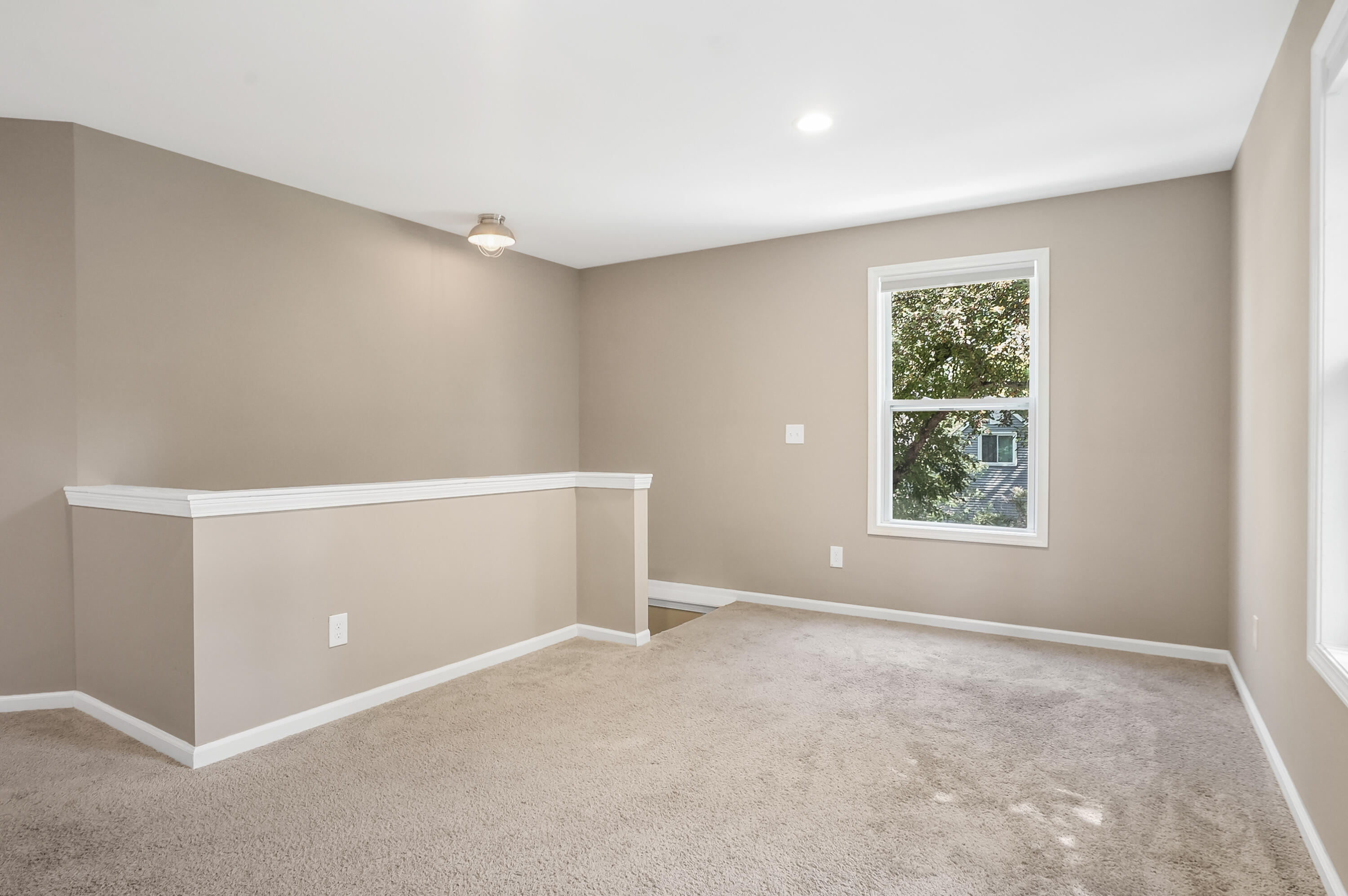 6044 Davison Road Burton, MI 48509 - Photo 16 of 53 DSC04068