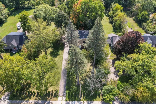 $275,000 | 6044 Davison Road, Burton, MI 48509