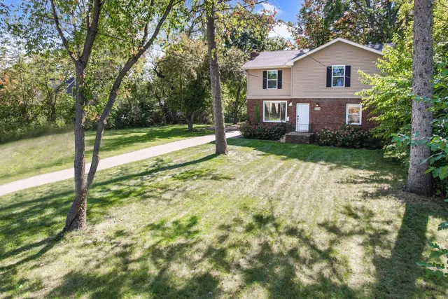 $275,000 | 6044 Davison Road, Burton, MI 48509