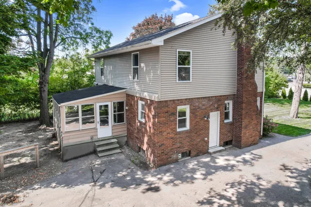 $275,000 | 6044 Davison Road, Burton, MI 48509