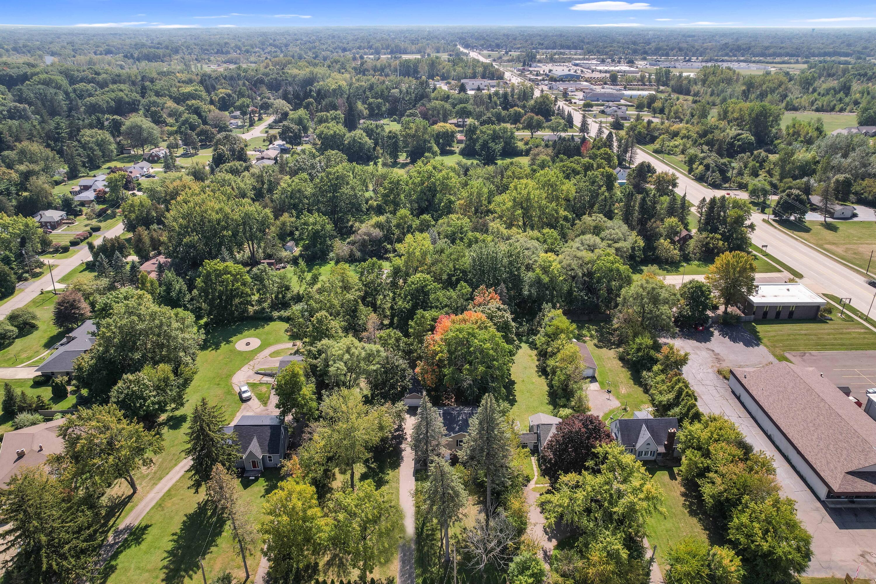 6044 Davison Road Burton, MI 48509 - Photo 36 of 53 DJI_0617