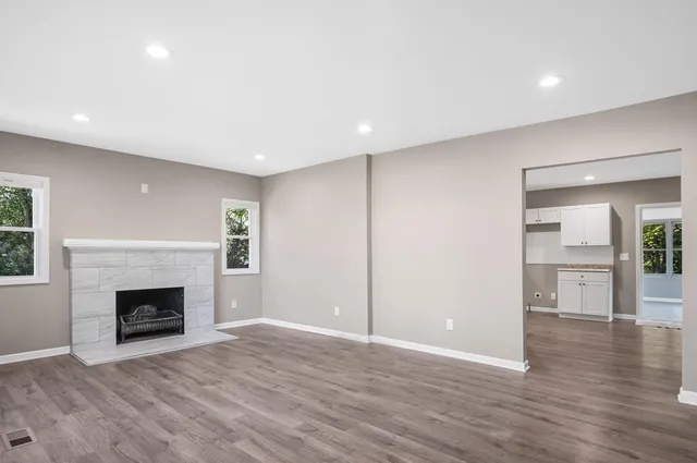 $275,000 | 6044 Davison Road, Burton, MI 48509