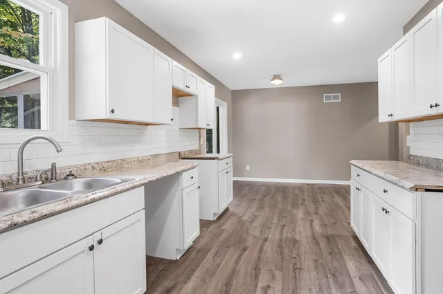 $275,000 | 6044 Davison Road, Burton, MI 48509