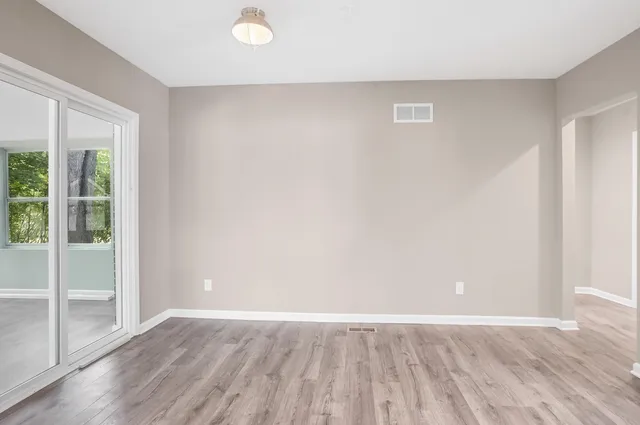 $275,000 | 6044 Davison Road, Burton, MI 48509