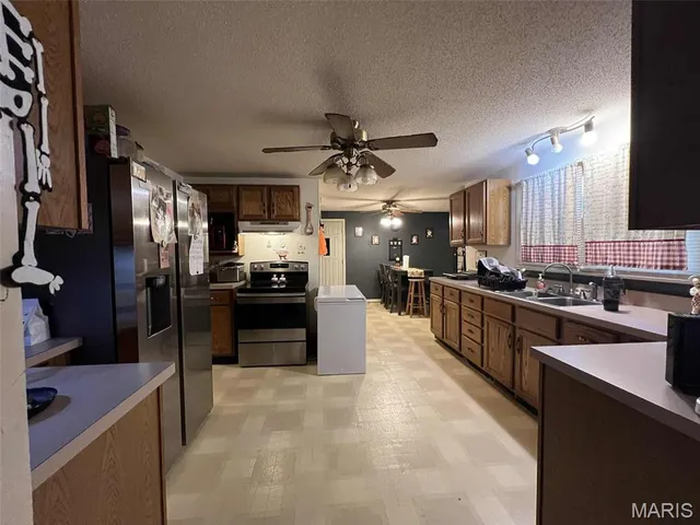 $99,000 | 801 South 5th Street, Girard, IL 62640