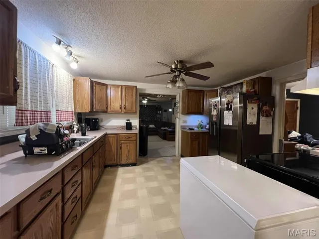 $99,000 | 801 South 5th Street, Girard, IL 62640