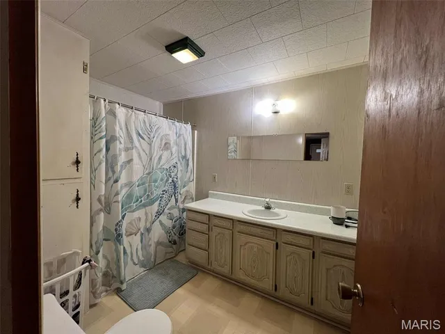 $99,000 | 801 South 5th Street, Girard, IL 62640