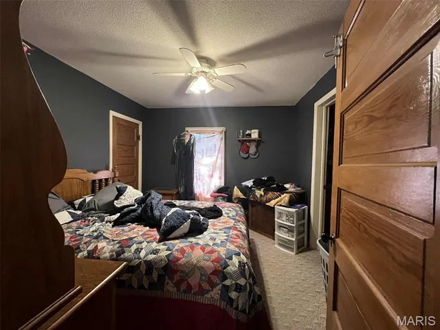 $99,000 | 801 South 5th Street, Girard, IL 62640