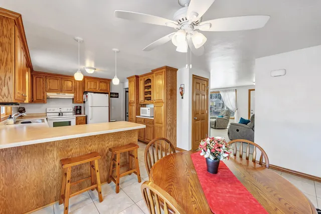 $339,900 | 203 East Glenbrook Drive, Pulaski, WI 54162