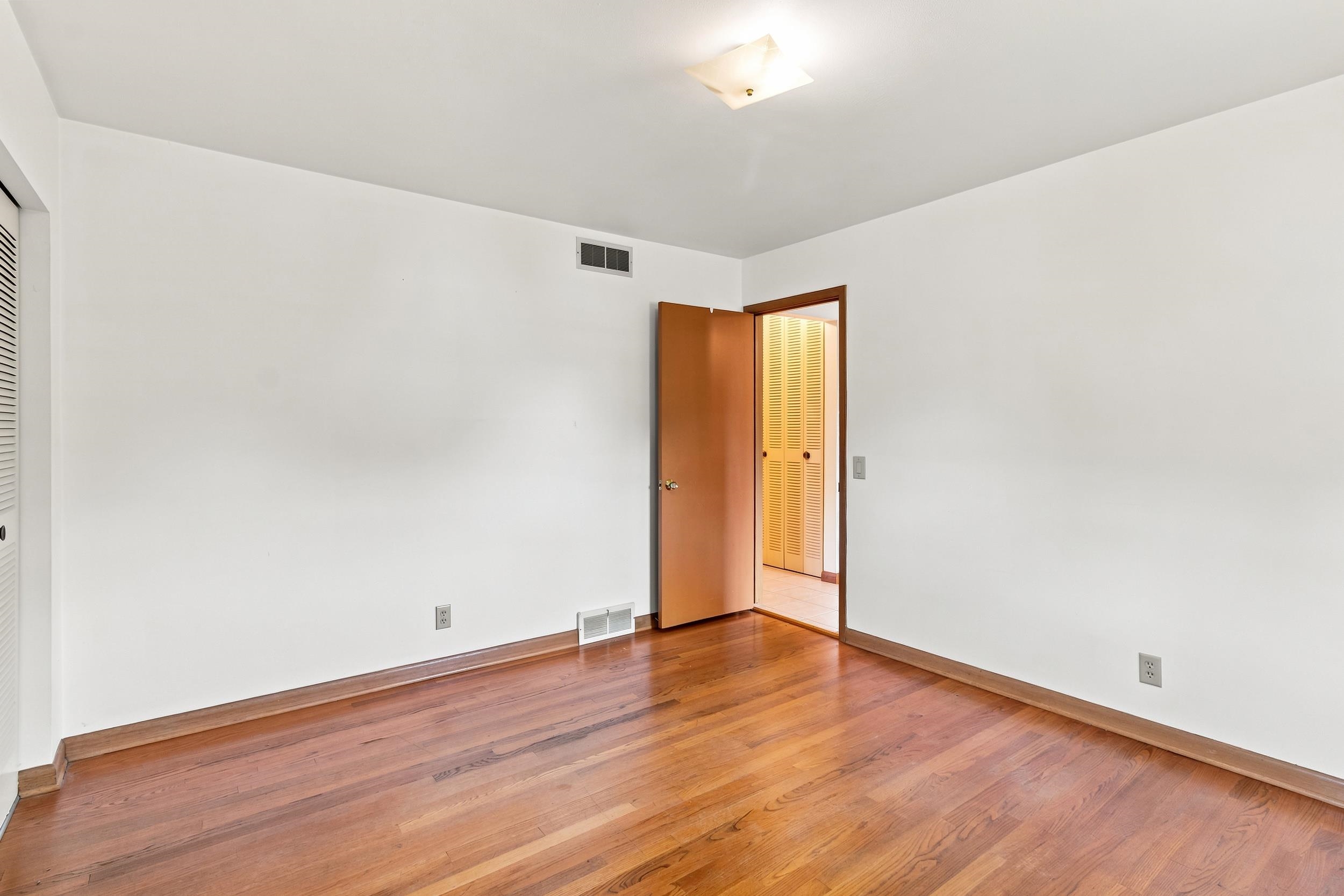 2834 Commercial Madison, WI 53704 - Photo 14 of 22
