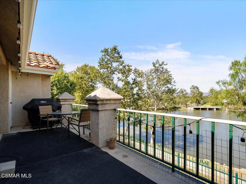 290 Ridgeton Lane, Unit B Simi Valley, CA 93065 - Photo 16 of 17