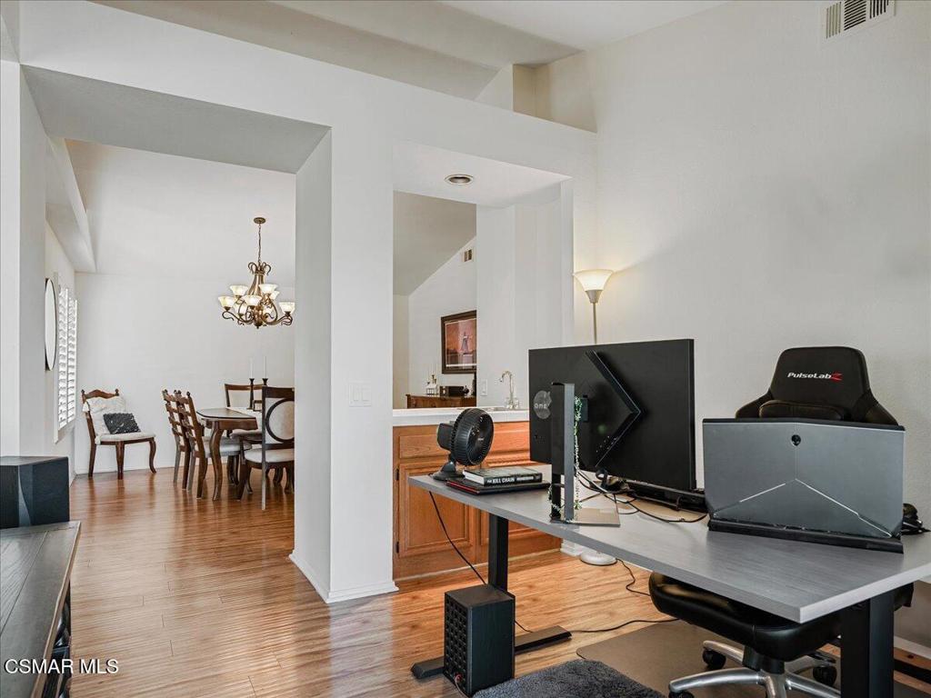 290 Ridgeton Lane, Unit B Simi Valley, CA 93065 - Photo 6 of 17