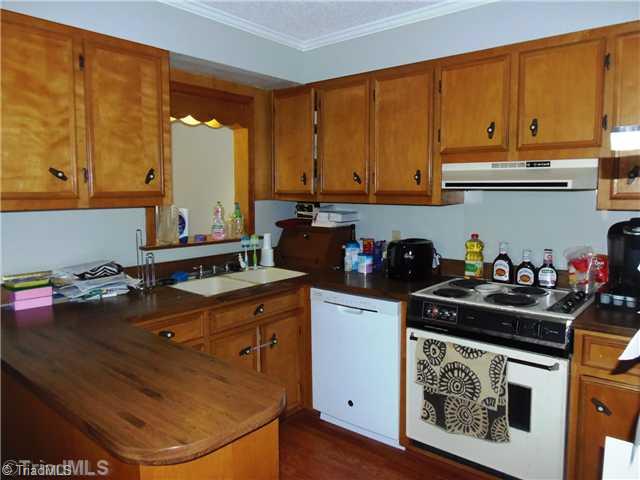 3307 Immanuel Road Greensboro, NC 27407 - Photo 3 of 16 Kitchen.