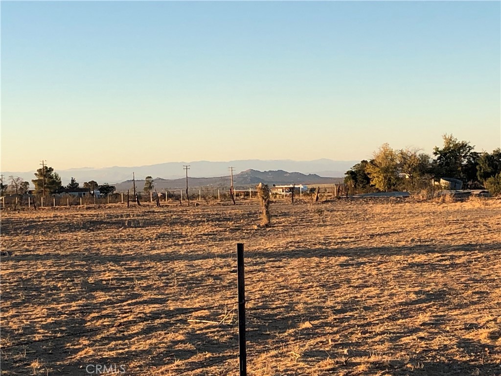 175 Cor Avenue Llano, CA 93544 - Photo 4 of 11 a view of a city