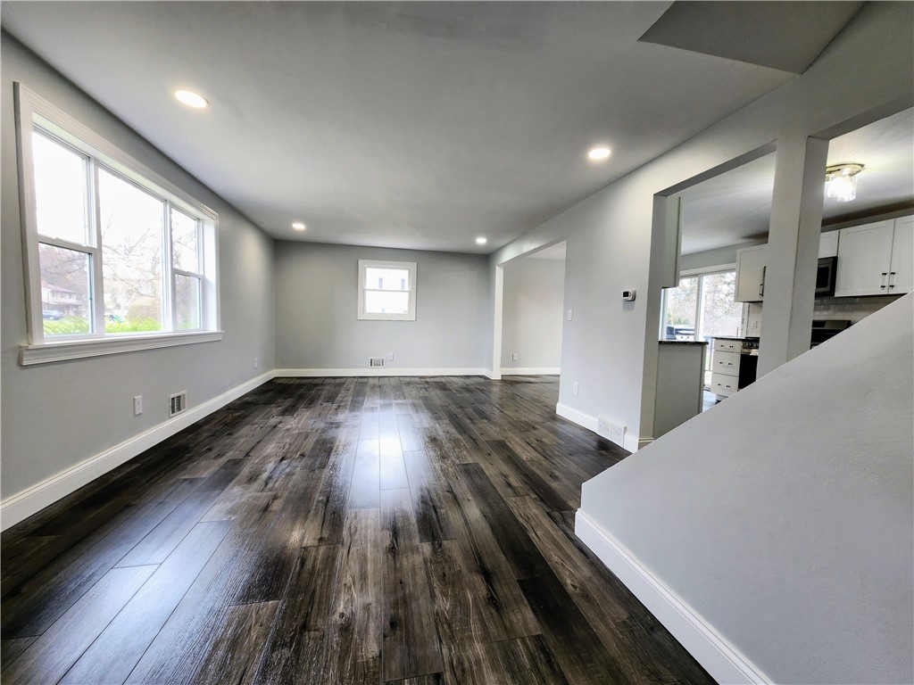 657 Regina Drive Webster, NY 14580 - Photo 17 of 45