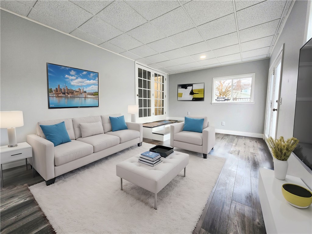 657 Regina Drive Webster, NY 14580 - Photo 5 of 45