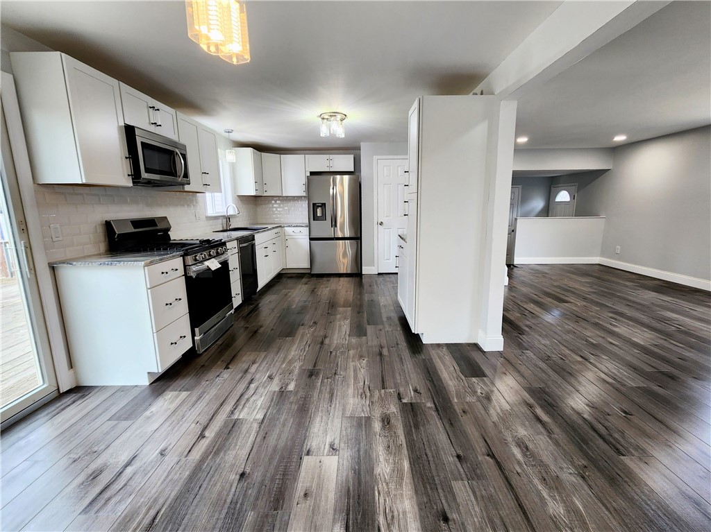 657 Regina Drive Webster, NY 14580 - Photo 6 of 45