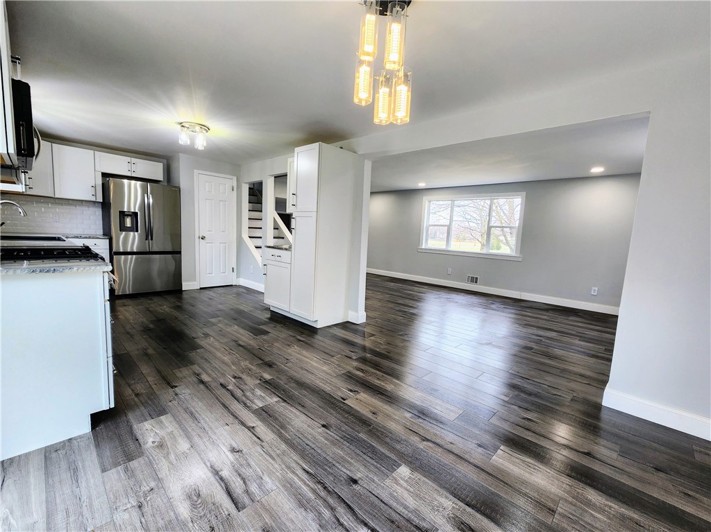 657 Regina Drive Webster, NY 14580 - Photo 10 of 45