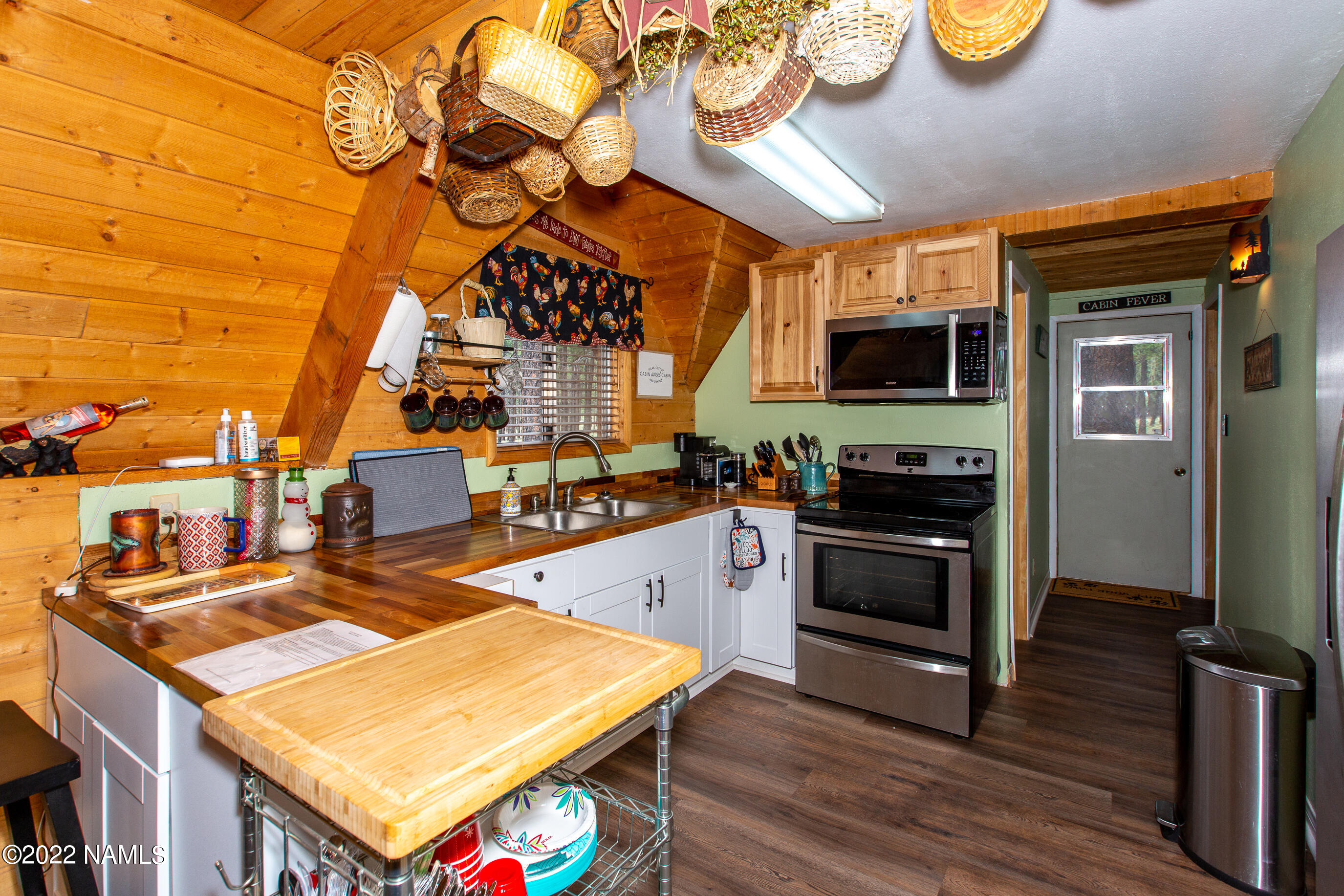 7373 East Robin Hood Road Williams, AZ 86046 - Photo 11 of 51 McQuality Designs & Services, LLC-569