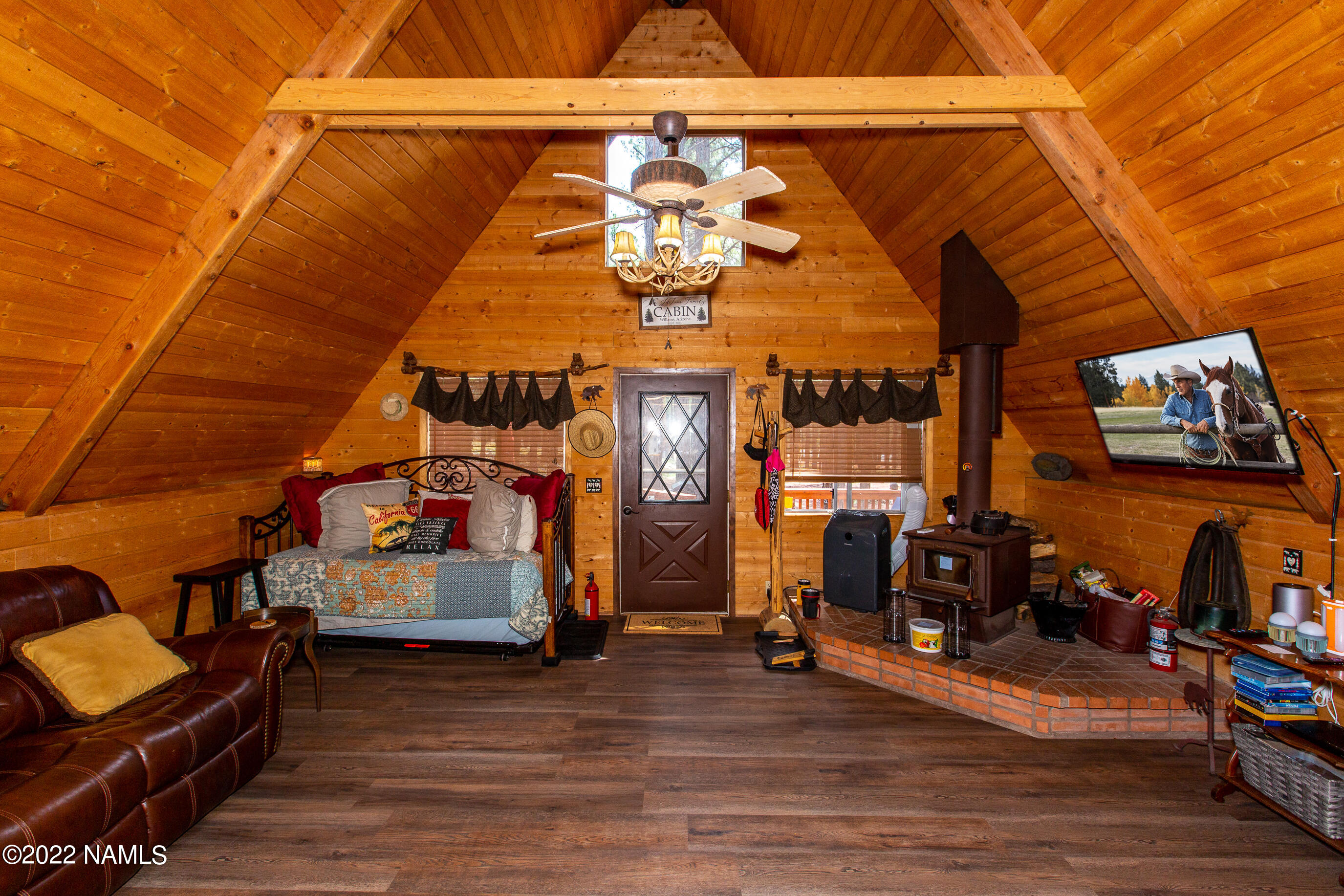 7373 East Robin Hood Road Williams, AZ 86046 - Photo 17 of 51 McQuality Designs & Services, LLC-575