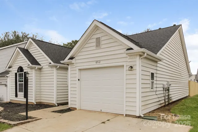 $1,835 | 8512 Galena View Drive, Charlotte, NC 28269