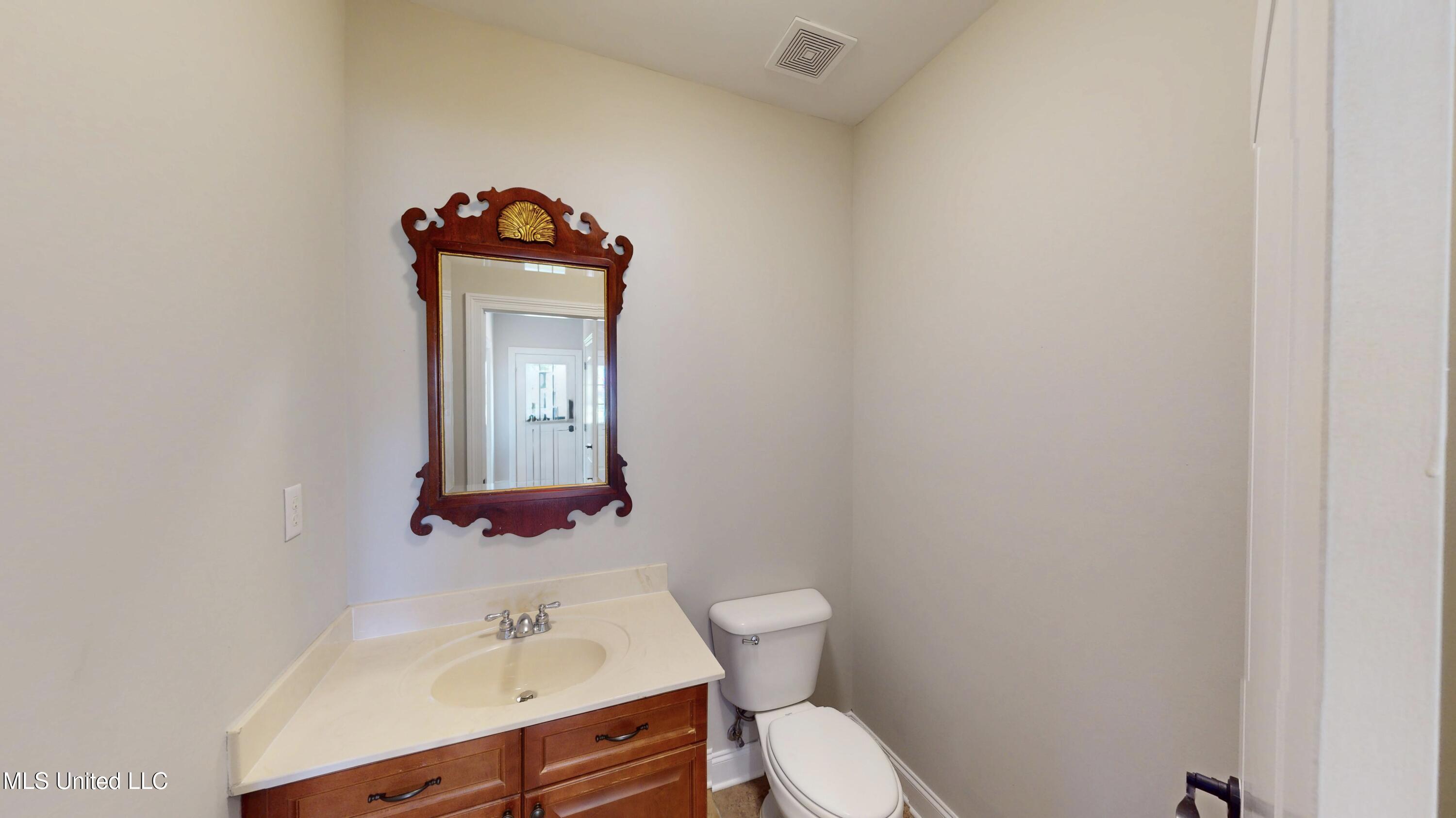 1377 Notting Hill Loop Hernando, MS 38632 - Photo 25 of 45 1377-Notting-Hill-Loop-07112025_005958 (