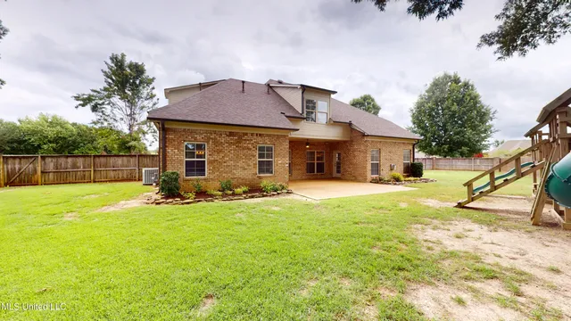 $529,900 | 1377 Notting Hill Loop, Hernando, MS 38632