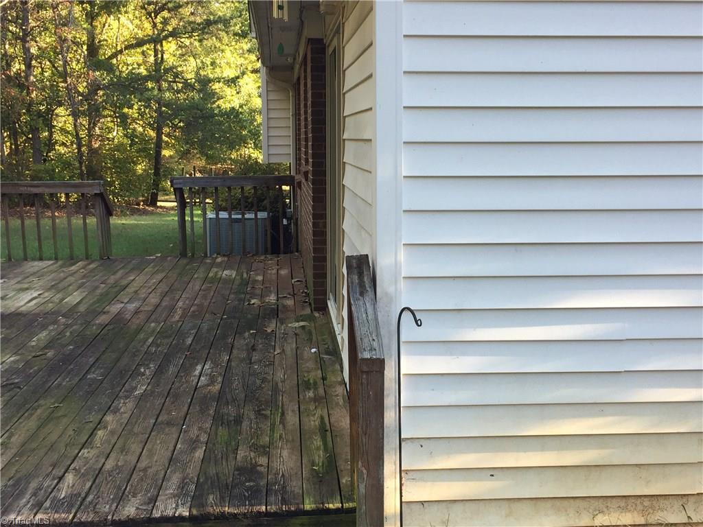 225 Kingstree Road King, NC 27021 - Photo 2 of 11