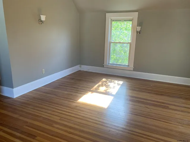 $2,790 | 157 Washington Street, Saratoga Springs, NY 12866