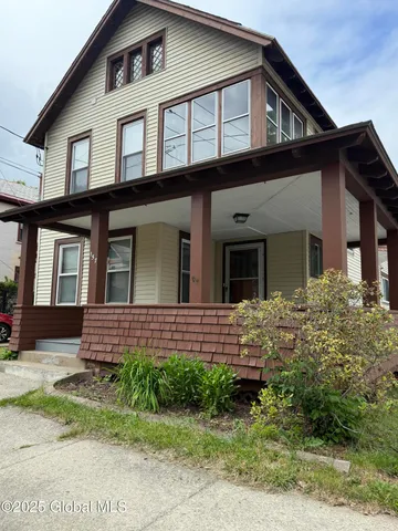 $2,790 | 157 Washington Street, Saratoga Springs, NY 12866