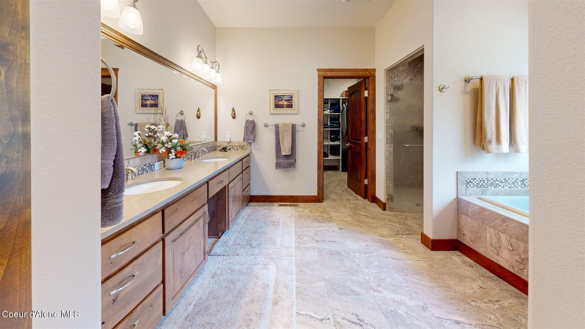 19398 North Ella Road Rathdrum, ID 83858 - Photo 28 of 88 master bath3