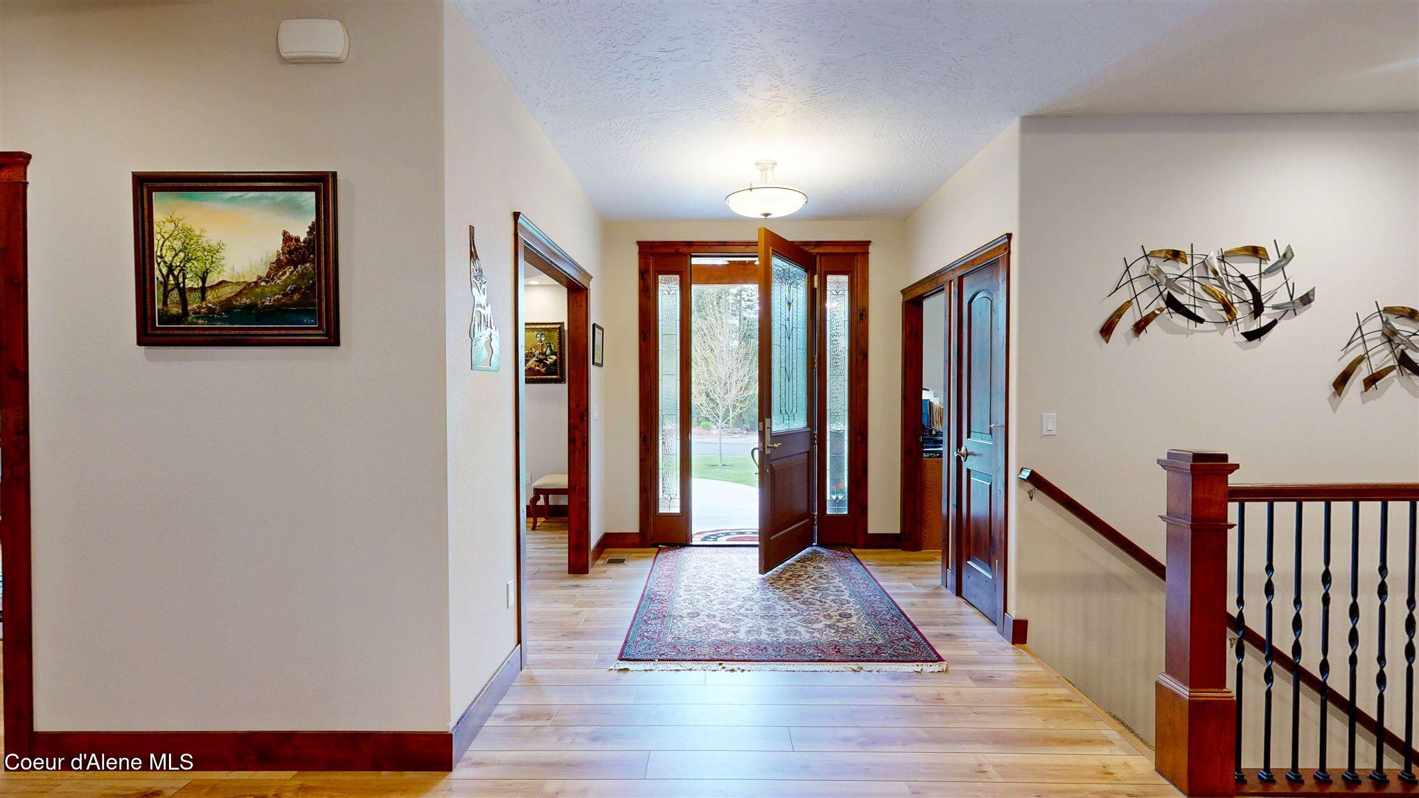 19398 North Ella Road Rathdrum, ID 83858 - Photo 4 of 88 view of front entry from living room
