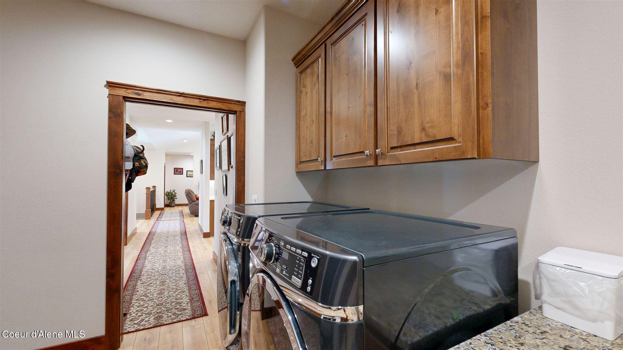 19398 North Ella Road Rathdrum, ID 83858 - Photo 52 of 88 view of main hallway from laundry room