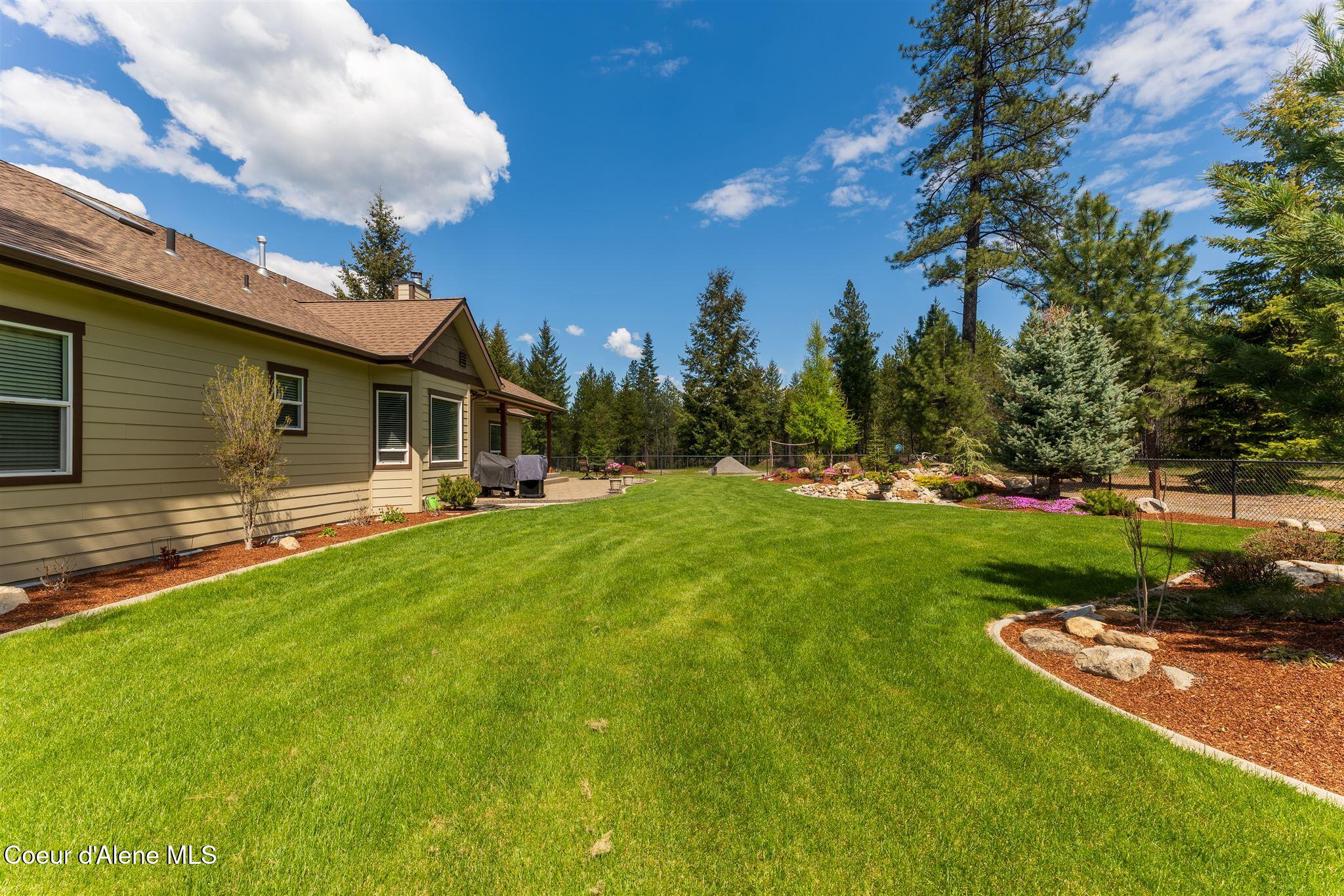 19398 North Ella Road Rathdrum, ID 83858 - Photo 68 of 88 backyard