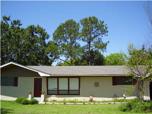 300 South Fieldspan Road Scott, LA 70583 - Photo 1 of 4 Primary Photo