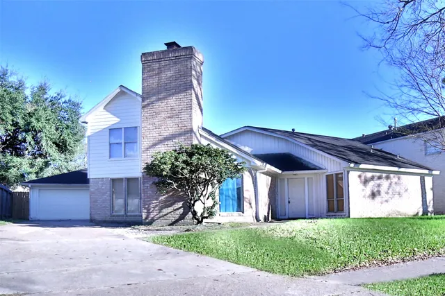 $2,000 | 10723 Shawnbrook Drive, Houston, TX 77071