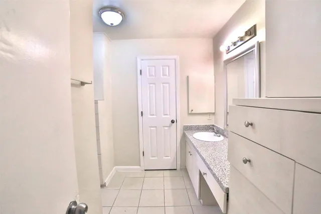 $2,000 | 10723 Shawnbrook Drive, Houston, TX 77071