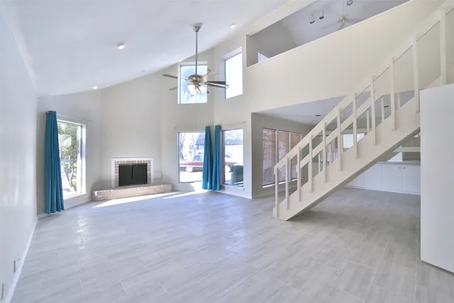 $2,000 | 10723 Shawnbrook Drive, Houston, TX 77071