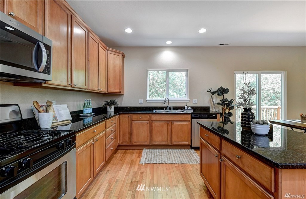 2723 232nd Street Southeast Bothell, WA 98021 - Photo 16 of 36