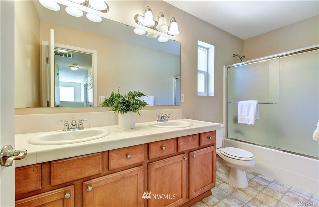 2723 232nd Street Southeast Bothell, WA 98021 - Photo 28 of 36
