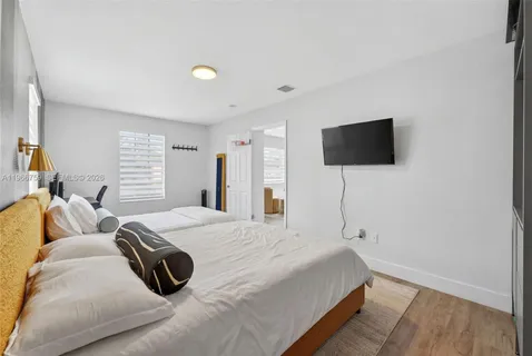 $740,000 | 190 Northeast 173rd Street, Miami, FL 33162