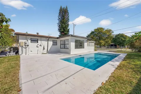 $740,000 | 190 Northeast 173rd Street, Miami, FL 33162