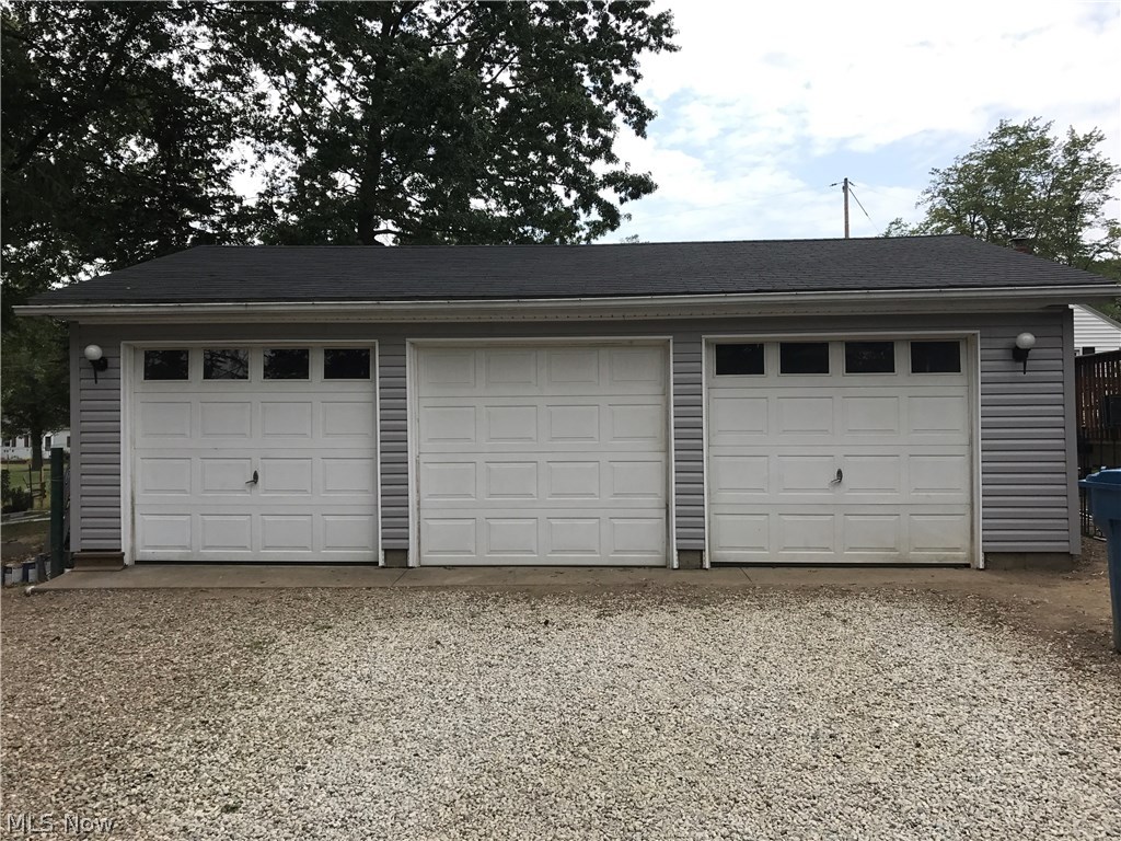 3444 Greenwich Road Barberton, OH 44203 - Photo 3 of 29 3 Car Garage with Gas heat