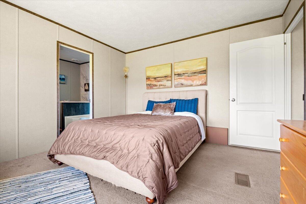 1295 Old Salem Road London, KY 40741 - Photo 15 of 34 15-Primary Bedroom