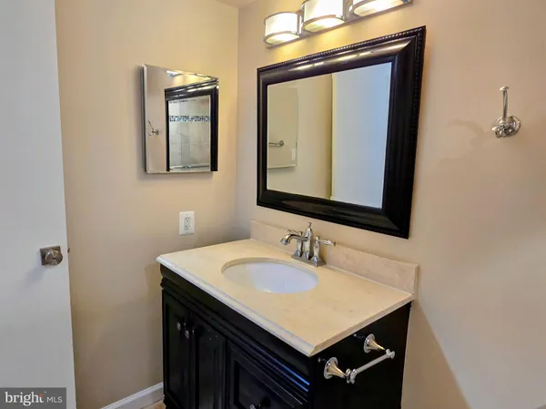 $2,400 | 5903 Mt Eagle Drive, Unit 802, Alexandria, VA 22303